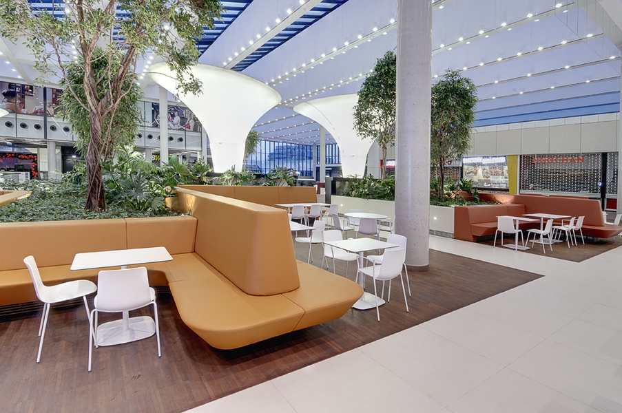 Foodcourt SC Forum Nová Karolina