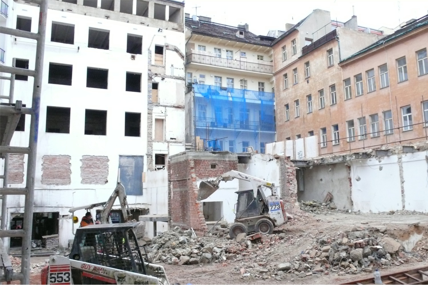 Jungmannova 15 - hrub&aacute; stavba